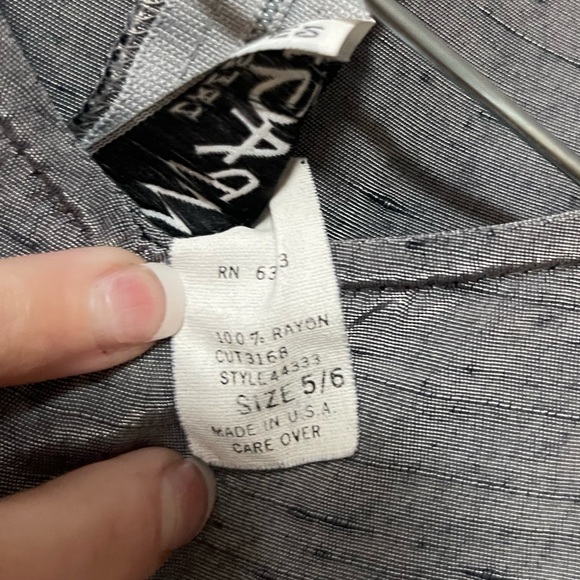 RAMPAGE DRESSES Silver Short Sleeve Drop waist Ruffle Dress Size 5/6 - Picture 7 of 9